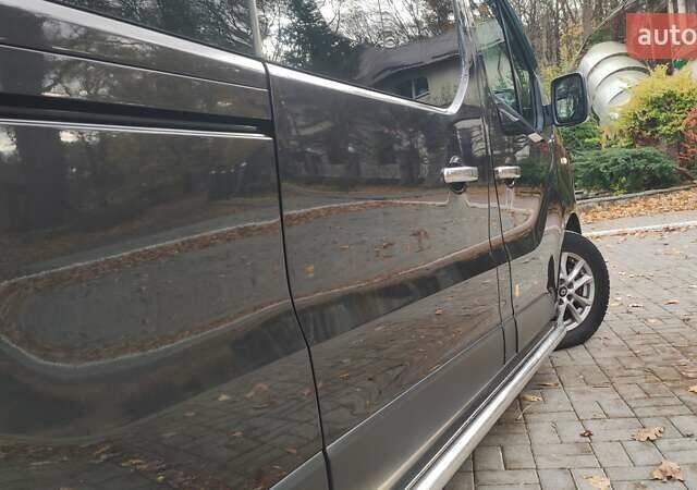 Чорний Рено Трафік, об'ємом двигуна 1.6 л та пробігом 190 тис. км за 15650 $, фото 70 на Automoto.ua