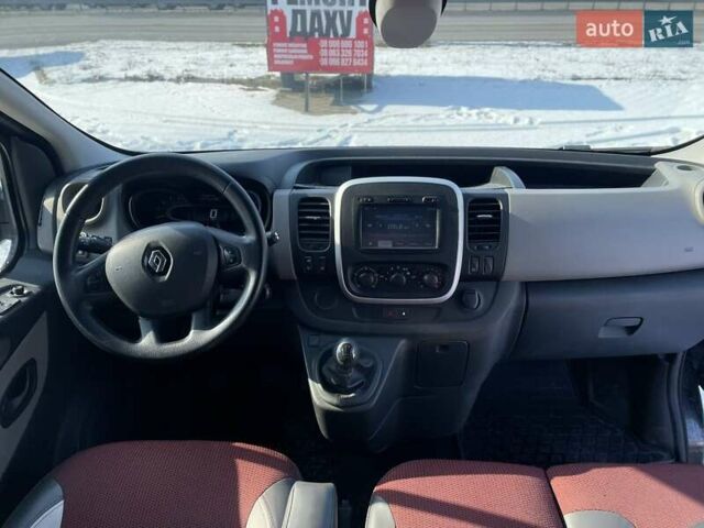Черный Рено Трафик, объемом двигателя 1.6 л и пробегом 237 тыс. км за 14999 $, фото 17 на Automoto.ua