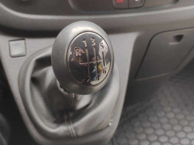 Рено Трафік 2015 у Дрогобичі на Automoto.ua Чорний Рено Трафік, об'ємом двигуна 1.6 л та пробігом 190 тис. км за 15650 $, фото 21 на Automoto.ua