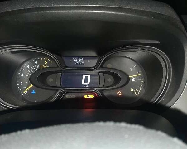 Чорний Рено Трафік, об'ємом двигуна 1.6 л та пробігом 185 тис. км за 16190 $, фото 7 на Automoto.ua