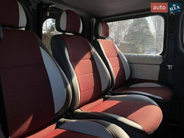Черный Рено Трафик, объемом двигателя 1.6 л и пробегом 237 тыс. км за 14999 $, фото 22 на Automoto.ua