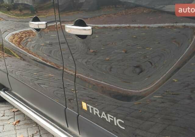 Чорний Рено Трафік, об'ємом двигуна 1.6 л та пробігом 190 тис. км за 15650 $, фото 43 на Automoto.ua