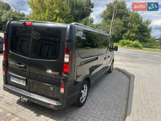 Чорний Рено Трафік, об'ємом двигуна 1.6 л та пробігом 400 тис. км за 13999 $, фото 3 на Automoto.ua