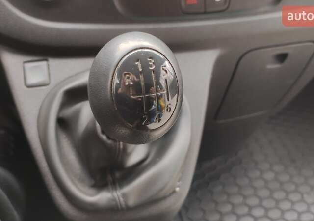 Чорний Рено Трафік, об'ємом двигуна 1.6 л та пробігом 190 тис. км за 15650 $, фото 87 на Automoto.ua