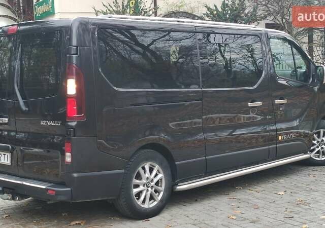 Чорний Рено Трафік, об'ємом двигуна 1.6 л та пробігом 190 тис. км за 15650 $, фото 62 на Automoto.ua
