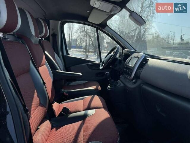 Черный Рено Трафик, объемом двигателя 1.6 л и пробегом 237 тыс. км за 14999 $, фото 19 на Automoto.ua