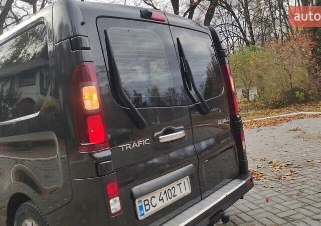 Чорний Рено Трафік, об'ємом двигуна 1.6 л та пробігом 190 тис. км за 15650 $, фото 56 на Automoto.ua