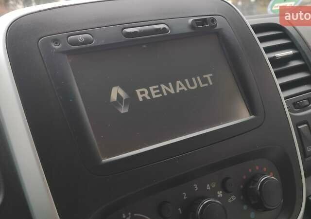 Чорний Рено Трафік, об'ємом двигуна 1.6 л та пробігом 190 тис. км за 15650 $, фото 84 на Automoto.ua