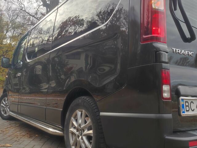 Рено Трафік 2015 у Дрогобичі на Automoto.ua Чорний Рено Трафік, об'ємом двигуна 1.6 л та пробігом 190 тис. км за 15650 $, фото 13 на Automoto.ua