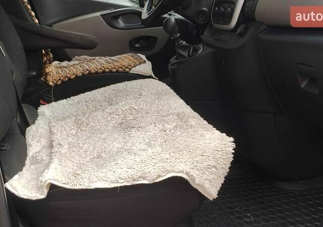 Чорний Рено Трафік, об'ємом двигуна 1.6 л та пробігом 190 тис. км за 15650 $, фото 78 на Automoto.ua