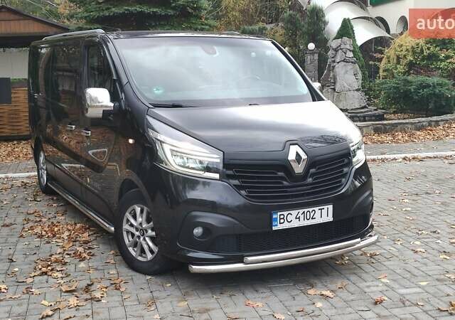 Чорний Рено Трафік, об'ємом двигуна 1.6 л та пробігом 190 тис. км за 15650 $, фото 1 на Automoto.ua
