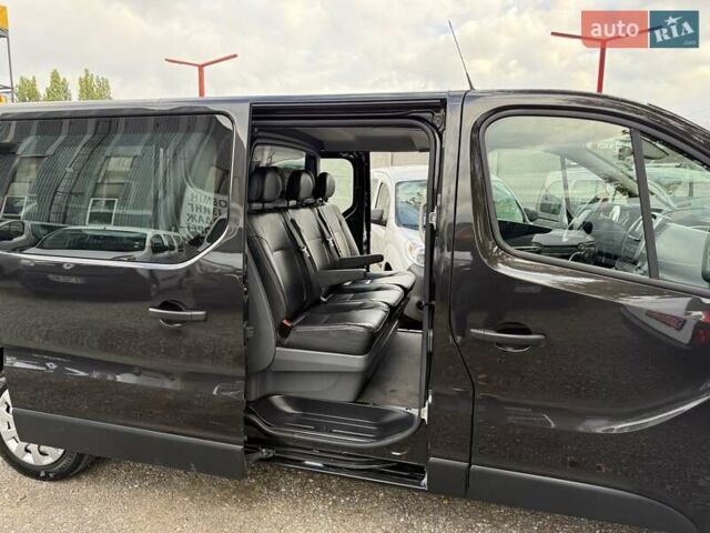 Черный Рено Трафик, объемом двигателя 1.6 л и пробегом 219 тыс. км за 19500 $, фото 57 на Automoto.ua