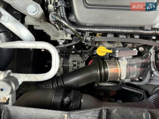 Черный Рено Трафик, объемом двигателя 1.6 л и пробегом 219 тыс. км за 19500 $, фото 69 на Automoto.ua