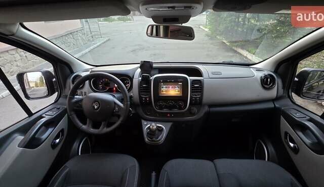 Черный Рено Трафик, объемом двигателя 1.6 л и пробегом 241 тыс. км за 13700 $, фото 13 на Automoto.ua