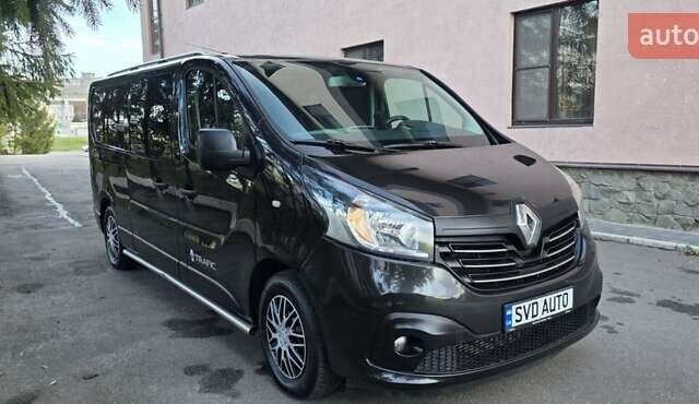Черный Рено Трафик, объемом двигателя 1.6 л и пробегом 241 тыс. км за 13700 $, фото 1 на Automoto.ua