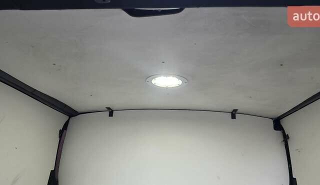 Черный Рено Трафик, объемом двигателя 1.6 л и пробегом 241 тыс. км за 13700 $, фото 11 на Automoto.ua