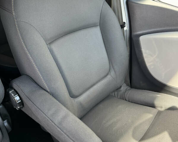 Черный Рено Трафик, объемом двигателя 1.6 л и пробегом 303 тыс. км за 14999 $, фото 35 на Automoto.ua