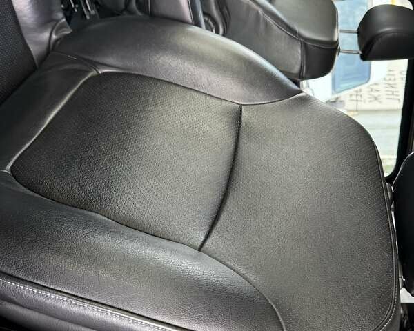 Черный Рено Трафик, объемом двигателя 1.6 л и пробегом 219 тыс. км за 19500 $, фото 28 на Automoto.ua