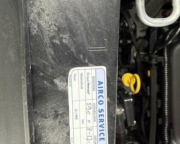 Черный Рено Трафик, объемом двигателя 1.6 л и пробегом 219 тыс. км за 19500 $, фото 65 на Automoto.ua