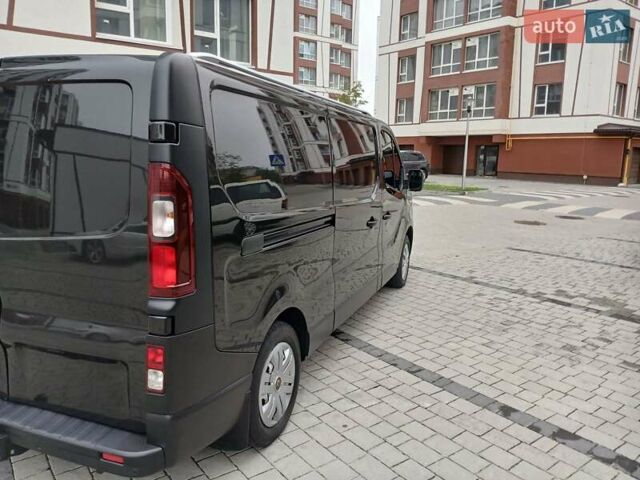 Черный Рено Трафик, объемом двигателя 1.6 л и пробегом 287 тыс. км за 13800 $, фото 12 на Automoto.ua
