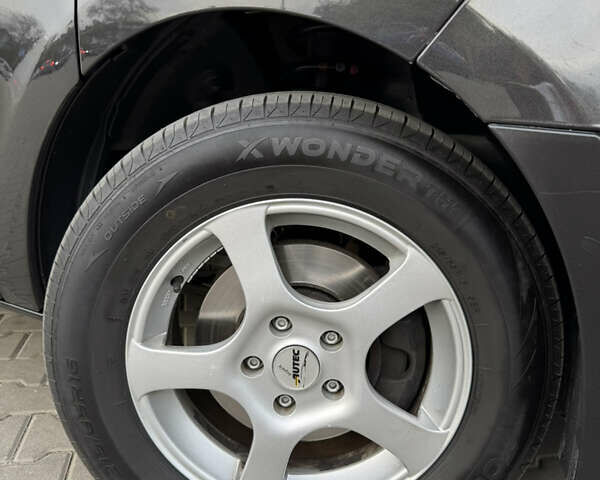 Черный Рено Трафик, объемом двигателя 1.6 л и пробегом 303 тыс. км за 14999 $, фото 20 на Automoto.ua