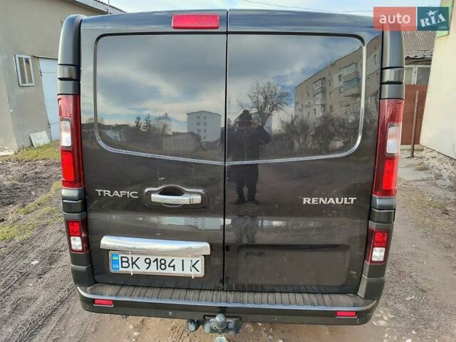 Чорний Рено Трафік, об'ємом двигуна 1.6 л та пробігом 350 тис. км за 17000 $, фото 3 на Automoto.ua