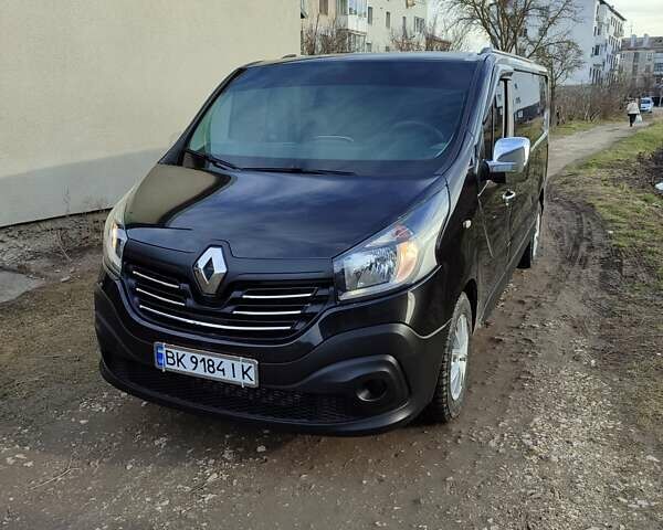 Чорний Рено Трафік, об'ємом двигуна 1.6 л та пробігом 350 тис. км за 17000 $, фото 10 на Automoto.ua