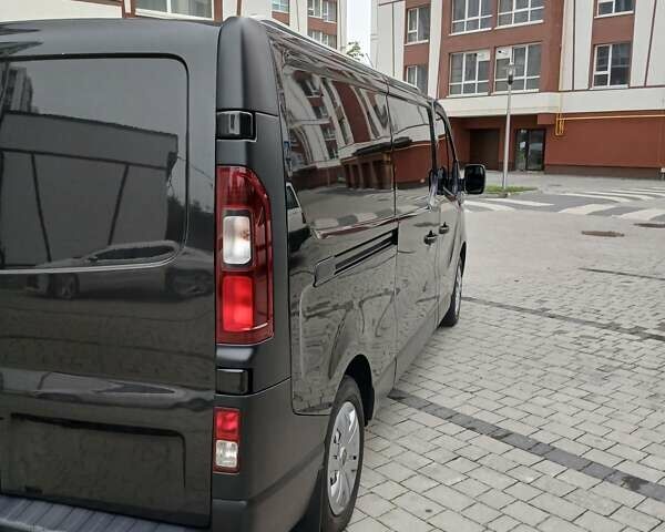 Черный Рено Трафик, объемом двигателя 1.6 л и пробегом 287 тыс. км за 13800 $, фото 13 на Automoto.ua