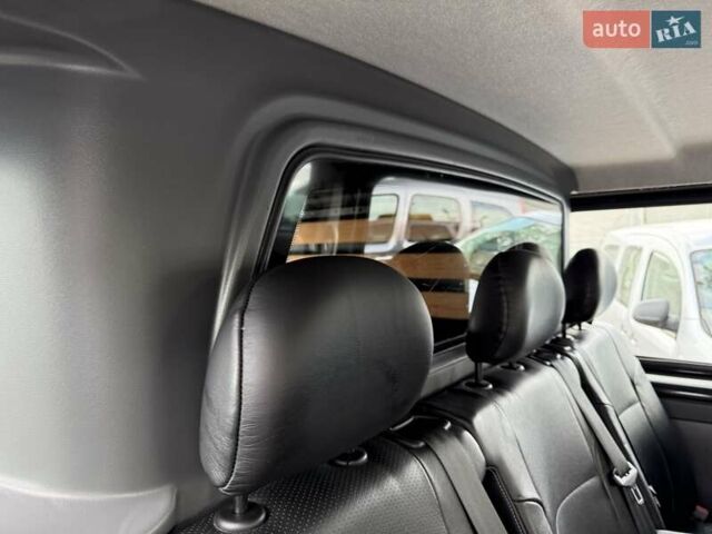 Черный Рено Трафик, объемом двигателя 1.6 л и пробегом 219 тыс. км за 19500 $, фото 75 на Automoto.ua