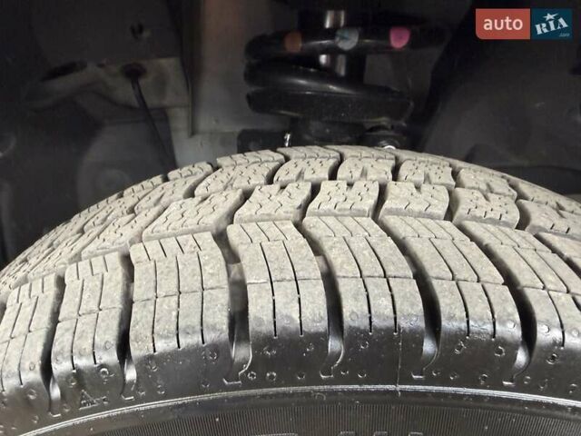 Черный Рено Трафик, объемом двигателя 1.6 л и пробегом 219 тыс. км за 19500 $, фото 21 на Automoto.ua