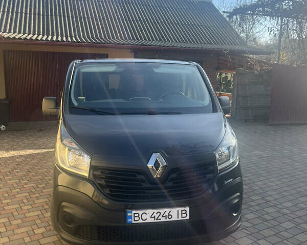 Чорний Рено Трафік, об'ємом двигуна 1.6 л та пробігом 231 тис. км за 15200 $, фото 2 на Automoto.ua