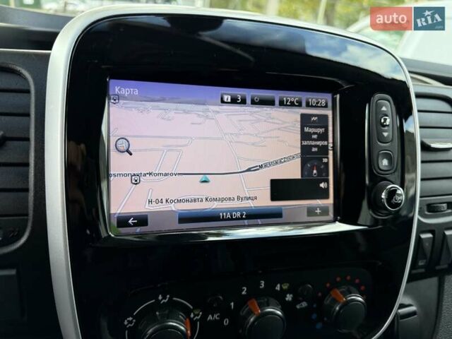 Черный Рено Трафик, объемом двигателя 1.6 л и пробегом 219 тыс. км за 19500 $, фото 32 на Automoto.ua