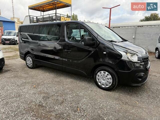 Черный Рено Трафик, объемом двигателя 1.6 л и пробегом 219 тыс. км за 19500 $, фото 5 на Automoto.ua