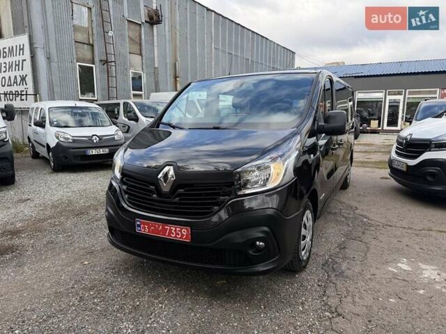 Черный Рено Трафик, объемом двигателя 1.6 л и пробегом 219 тыс. км за 19500 $, фото 1 на Automoto.ua