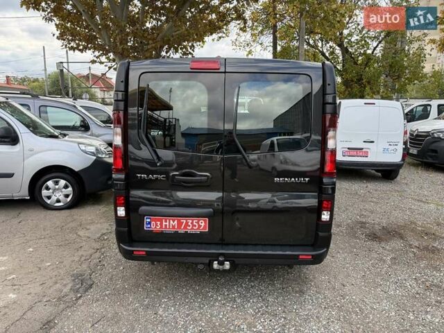 Черный Рено Трафик, объемом двигателя 1.6 л и пробегом 219 тыс. км за 19500 $, фото 10 на Automoto.ua