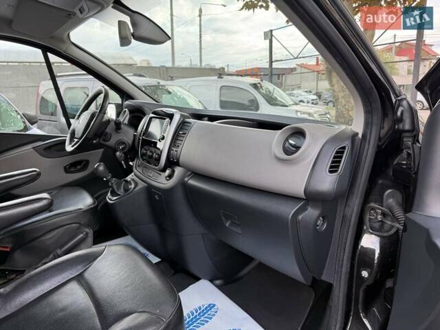 Черный Рено Трафик, объемом двигателя 1.6 л и пробегом 219 тыс. км за 19500 $, фото 49 на Automoto.ua
