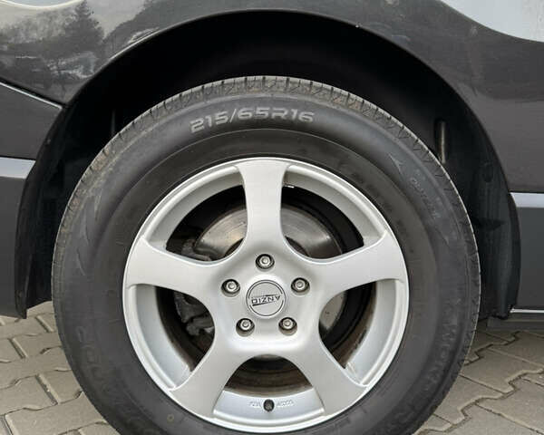 Черный Рено Трафик, объемом двигателя 1.6 л и пробегом 303 тыс. км за 14999 $, фото 21 на Automoto.ua