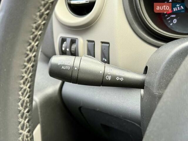 Черный Рено Трафик, объемом двигателя 1.6 л и пробегом 212 тыс. км за 13800 $, фото 19 на Automoto.ua