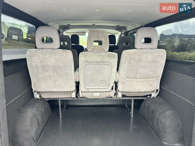 Черный Рено Трафик, объемом двигателя 1.6 л и пробегом 280 тыс. км за 13800 $, фото 13 на Automoto.ua