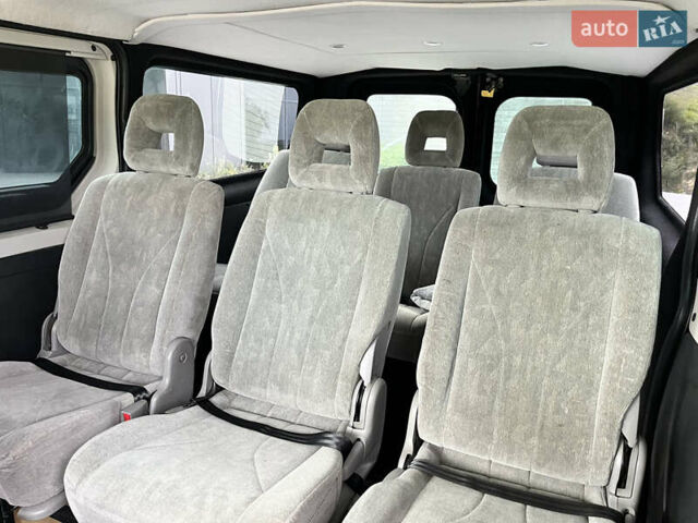 Черный Рено Трафик, объемом двигателя 1.6 л и пробегом 280 тыс. км за 13800 $, фото 19 на Automoto.ua