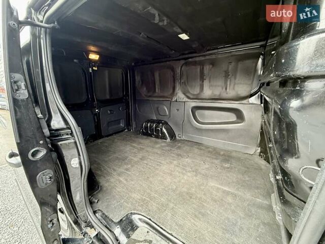 Черный Рено Трафик, объемом двигателя 1.6 л и пробегом 212 тыс. км за 13800 $, фото 21 на Automoto.ua