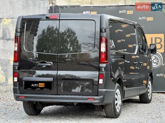Черный Рено Трафик, объемом двигателя 1.6 л и пробегом 212 тыс. км за 13800 $, фото 6 на Automoto.ua