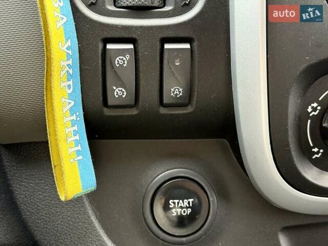 Черный Рено Трафик, объемом двигателя 1.6 л и пробегом 212 тыс. км за 13800 $, фото 15 на Automoto.ua