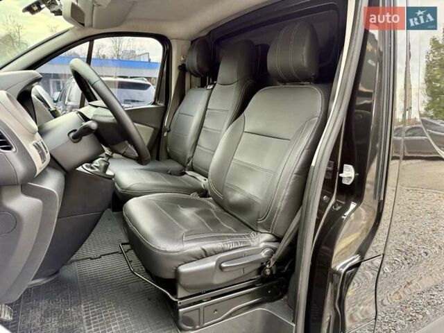 Черный Рено Трафик, объемом двигателя 1.6 л и пробегом 212 тыс. км за 13800 $, фото 8 на Automoto.ua