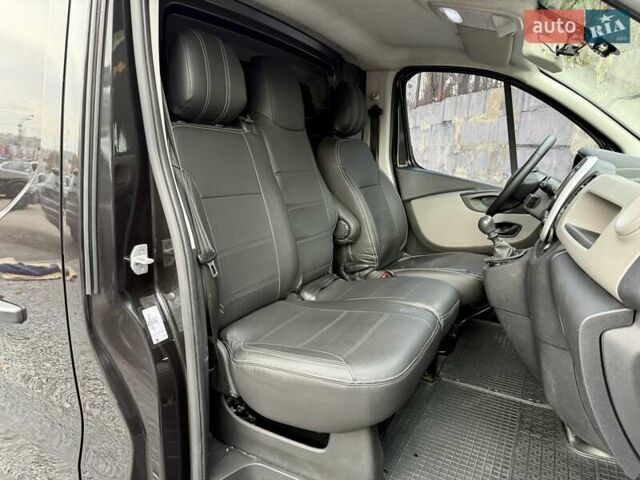 Черный Рено Трафик, объемом двигателя 1.6 л и пробегом 212 тыс. км за 13800 $, фото 9 на Automoto.ua