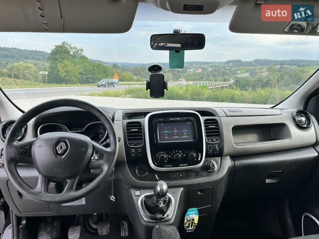 Черный Рено Трафик, объемом двигателя 1.6 л и пробегом 280 тыс. км за 13800 $, фото 18 на Automoto.ua