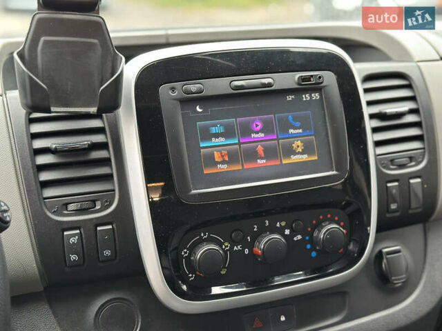 Черный Рено Трафик, объемом двигателя 1.6 л и пробегом 214 тыс. км за 16300 $, фото 26 на Automoto.ua