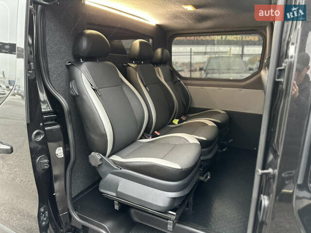 Черный Рено Трафик, объемом двигателя 1.6 л и пробегом 214 тыс. км за 16300 $, фото 16 на Automoto.ua