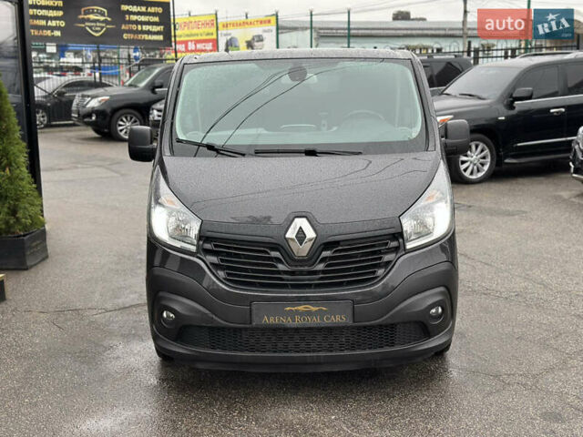 Черный Рено Трафик, объемом двигателя 1.6 л и пробегом 214 тыс. км за 16300 $, фото 7 на Automoto.ua