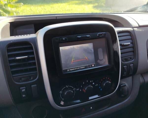 Черный Рено Трафик, объемом двигателя 1.6 л и пробегом 172 тыс. км за 17800 $, фото 16 на Automoto.ua